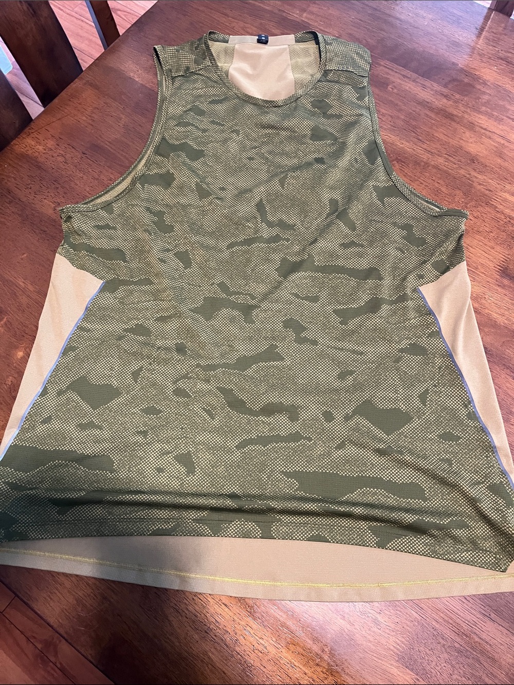 lululemon  Fast and Free Men's Olive Green Camo tank